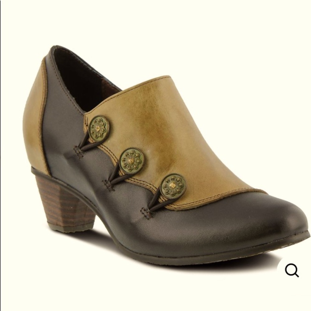 NWT L’Artiste green tea leather bootie Vtg buttons